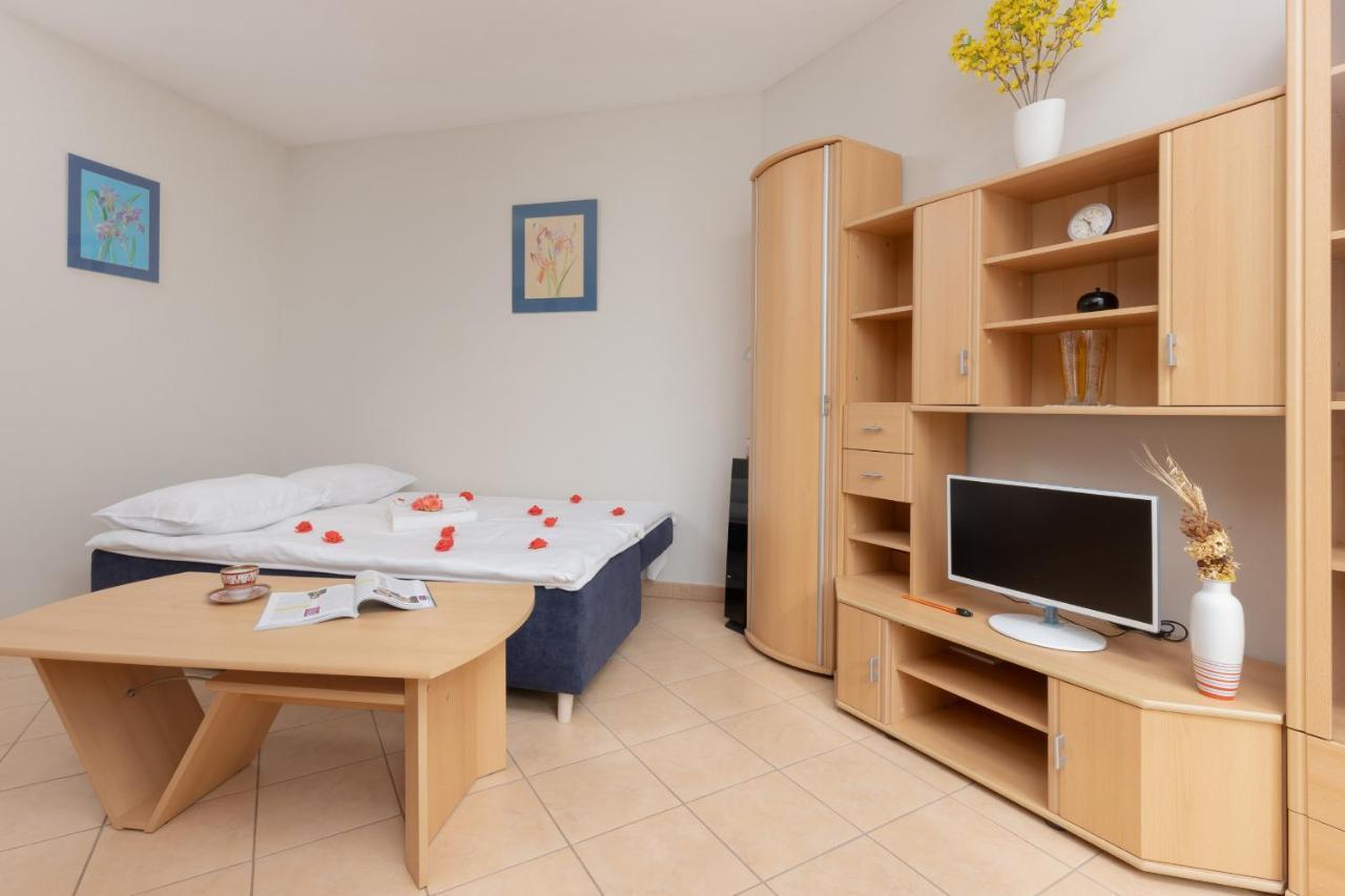 Pejzazowa Apartment Metro Wilanowska Mokotow By Noclegi Renters Warschau Exterior foto